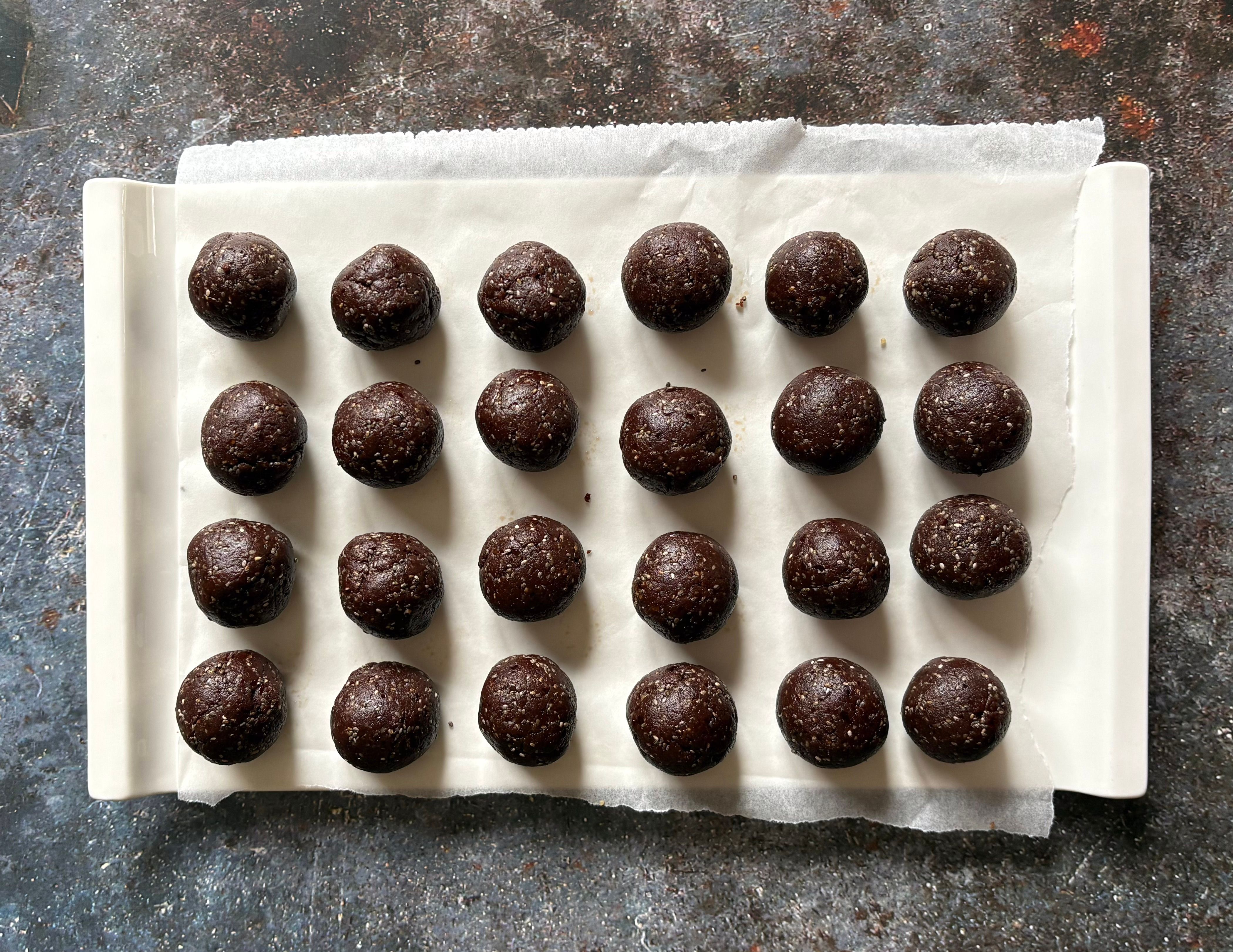 chocolate-energy-balls-2.jpeg