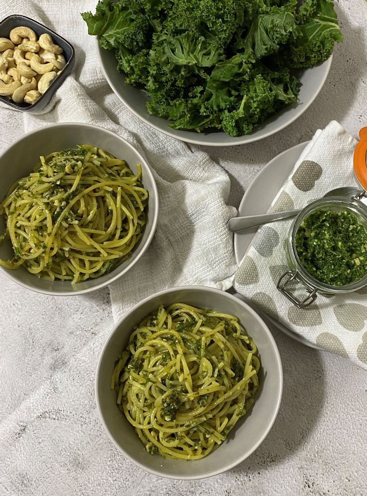 kaleandcashewpesto2.jpg