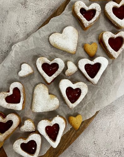 strawberry-sandwich-biscuits