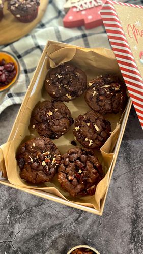 dried-cranberry-and-pecan-muffins