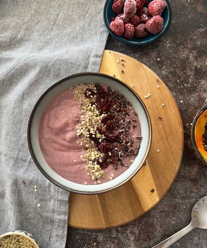 raspberry-smoothie-bowl