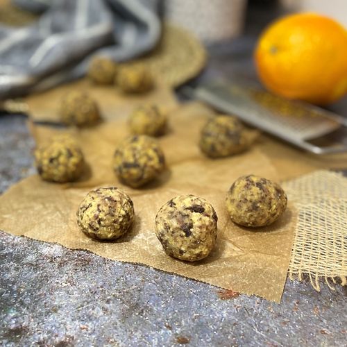 chickpea-protein-balls