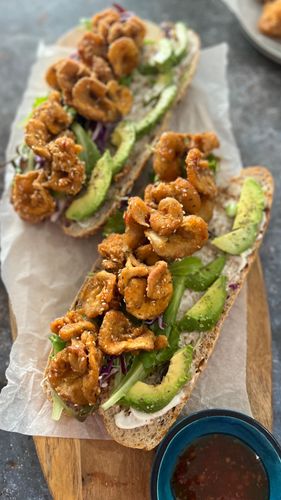 yellow-oyster-mushroom-sandwich