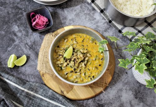 black-eyed-peas-in-creamy-coconut-sauce