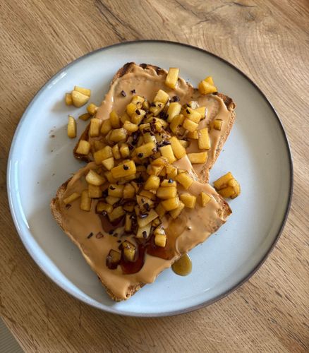 zero-waste-caramelised-apple-toast